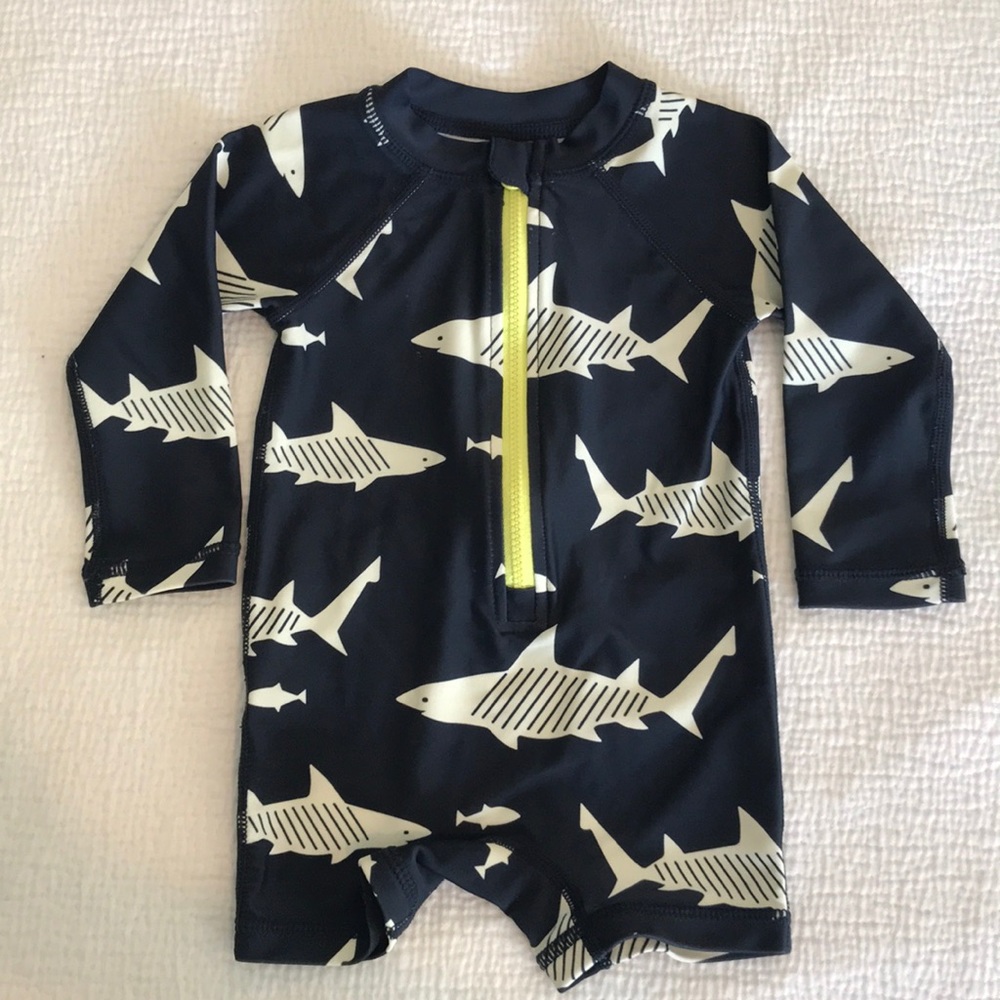 Tea Collection Shortie Rashguard - 6-9 mos.